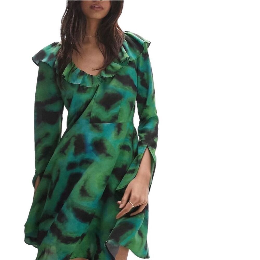 Topshop Tea Dress Size 6 Green Animal Print Ruffle Neck Long Sleeve Casual